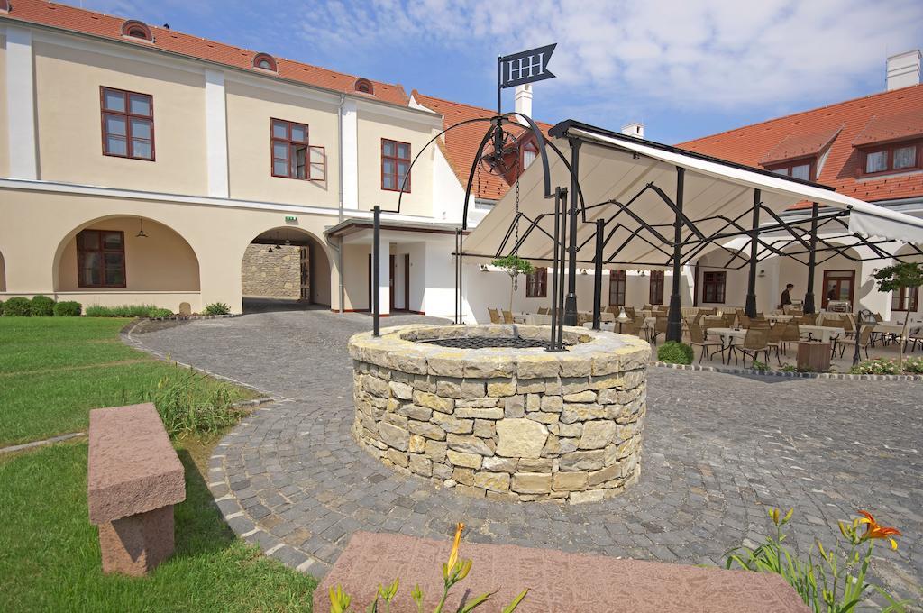 Hotel Historia & Historante Veszprém Екстериор снимка